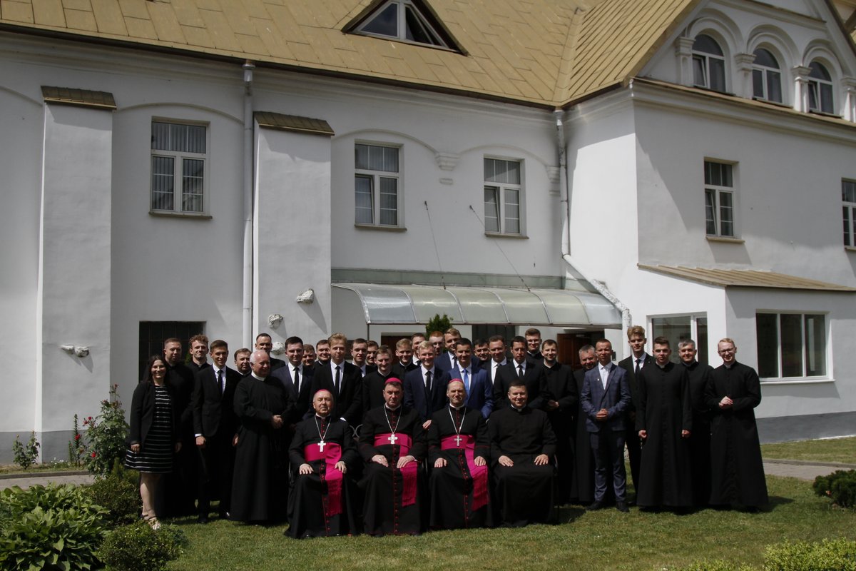 seminaria 16