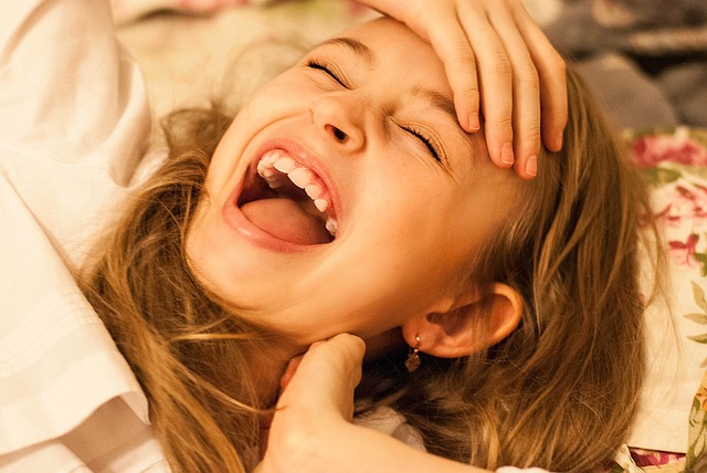 laughter 1369402 640