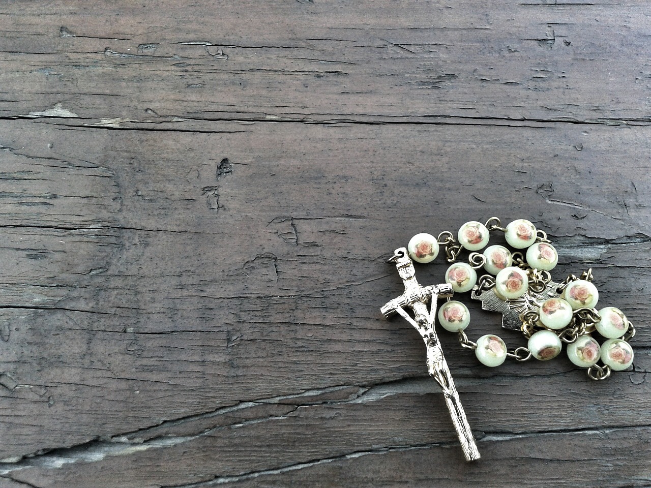 rosary 973781 1280