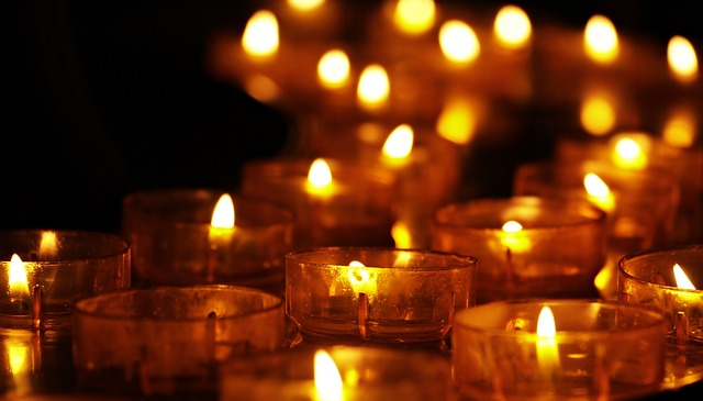 tea lights 3612508 640