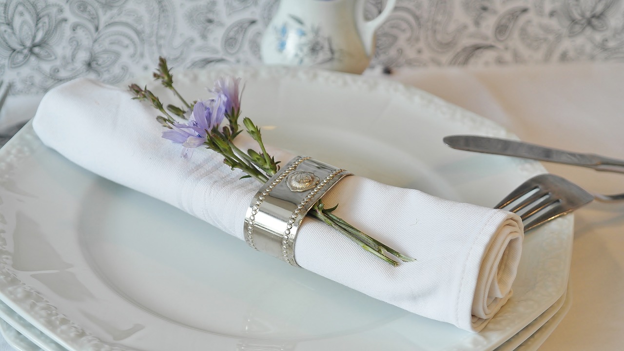 napkin ring 2577635 1280
