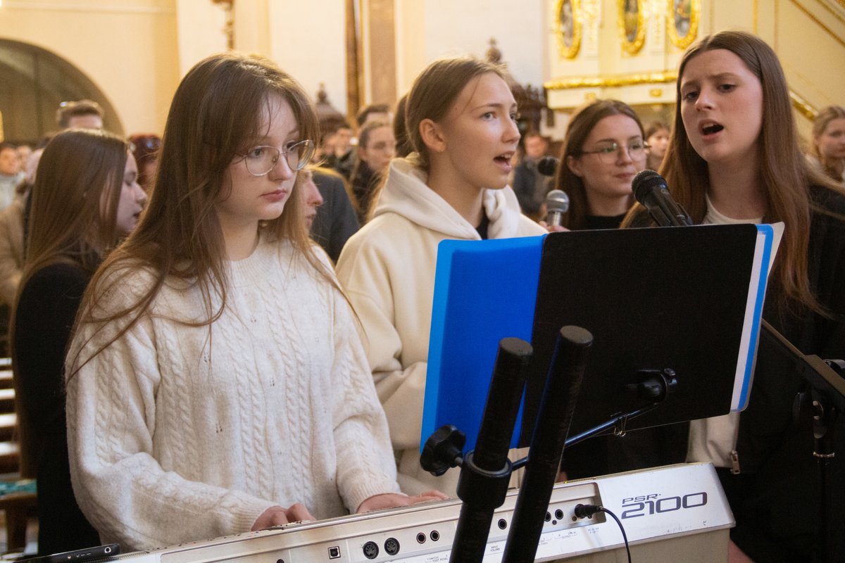 taize 16