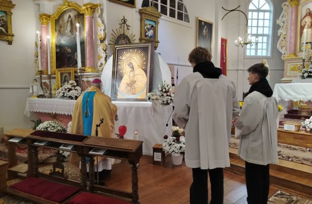 У Адэльску з удзелам арцыбіскупа Тадэвуша Кандрусевіча сустрэлі абраз Маці Божай Міласэрнасці
